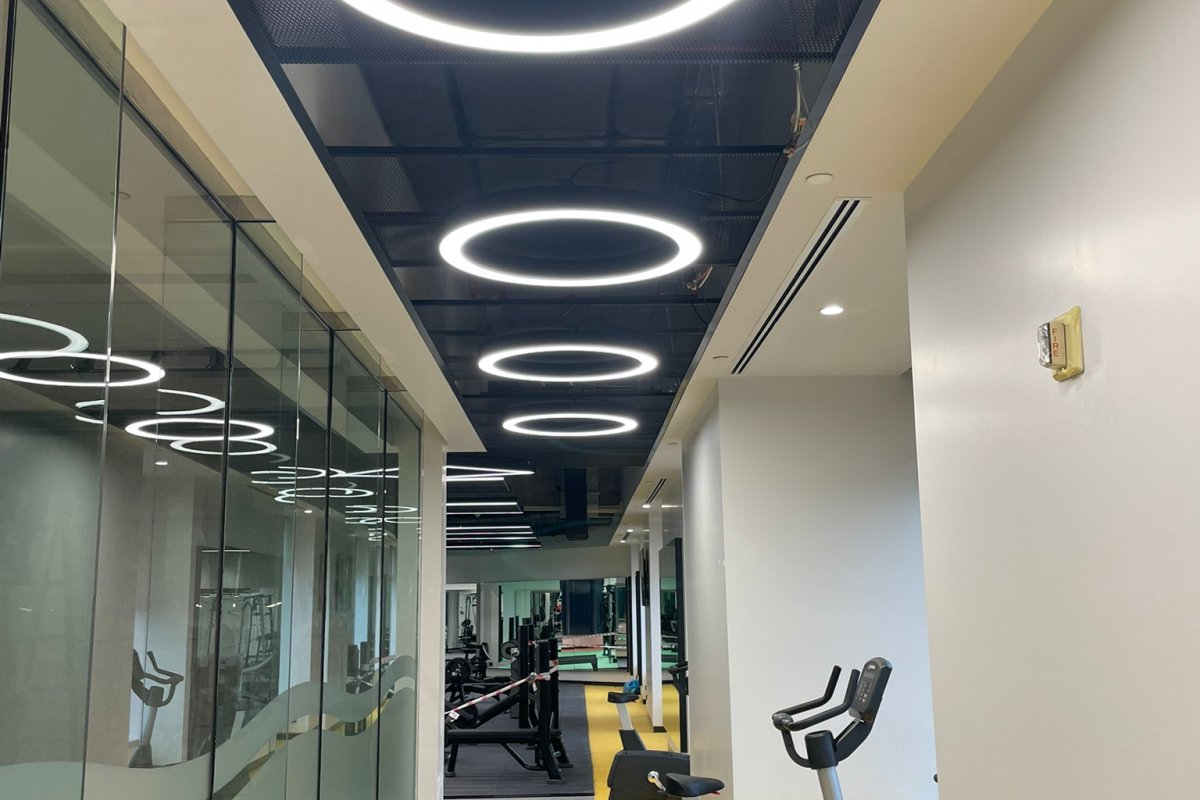 قاعة صالة الألعاب الرياضية