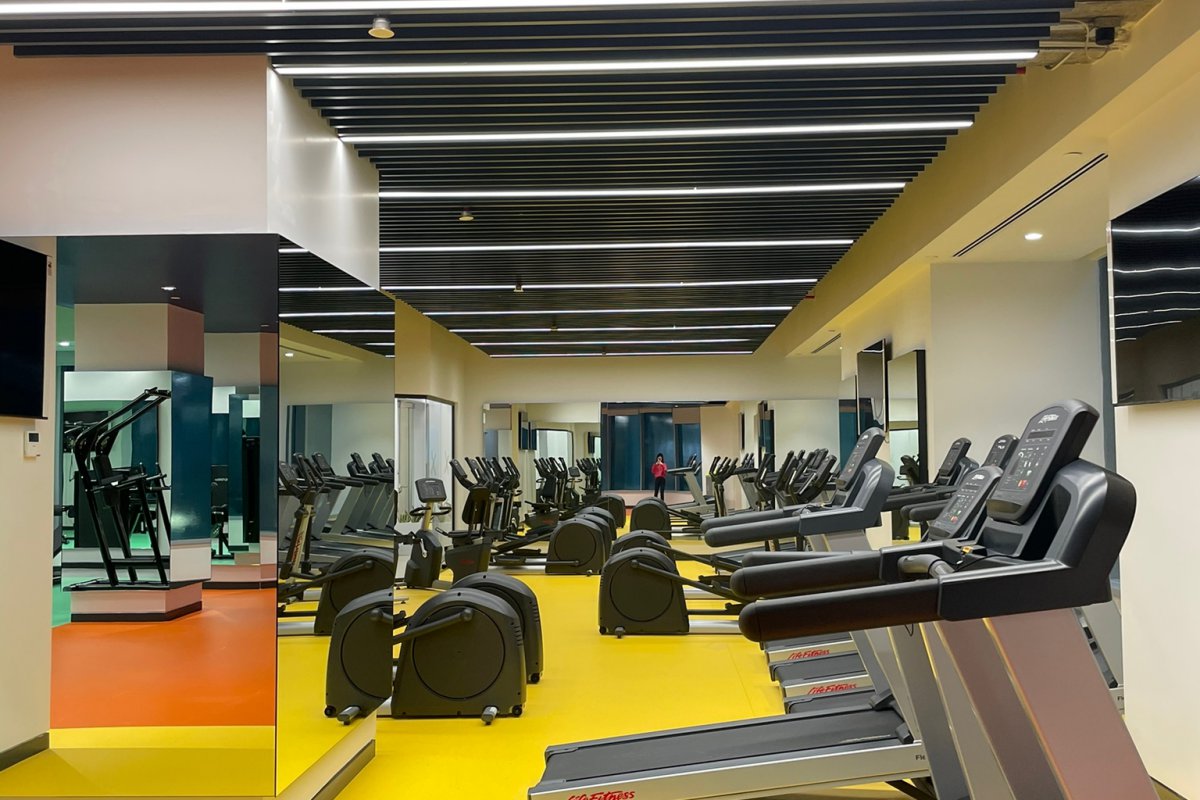 قاعة صالة الألعاب الرياضية